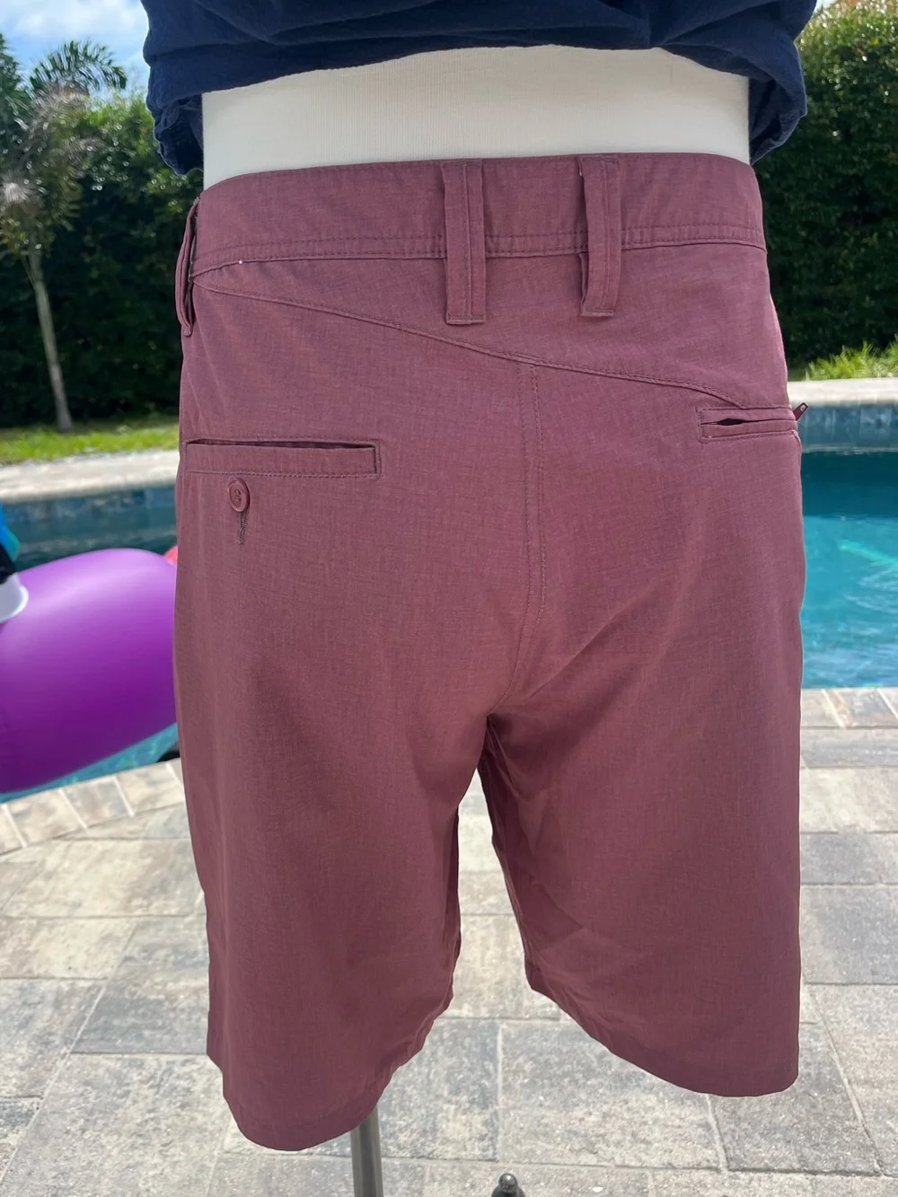 Volcom Men's Burgundy Flat-Front Shorts size 33